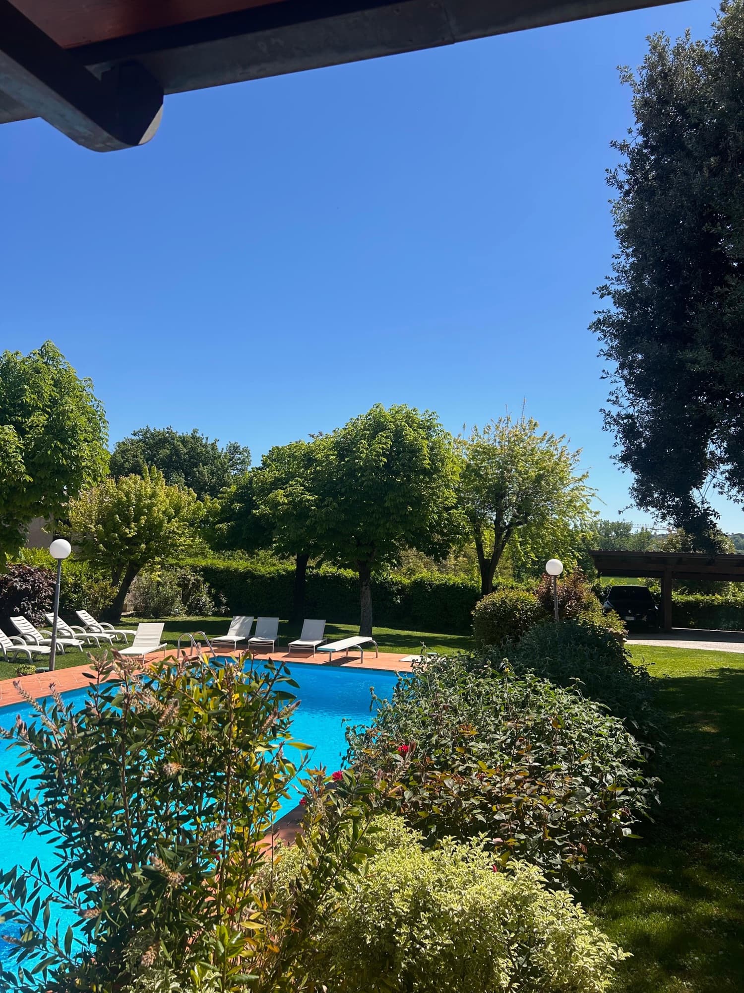 La piscina nel pomeriggio